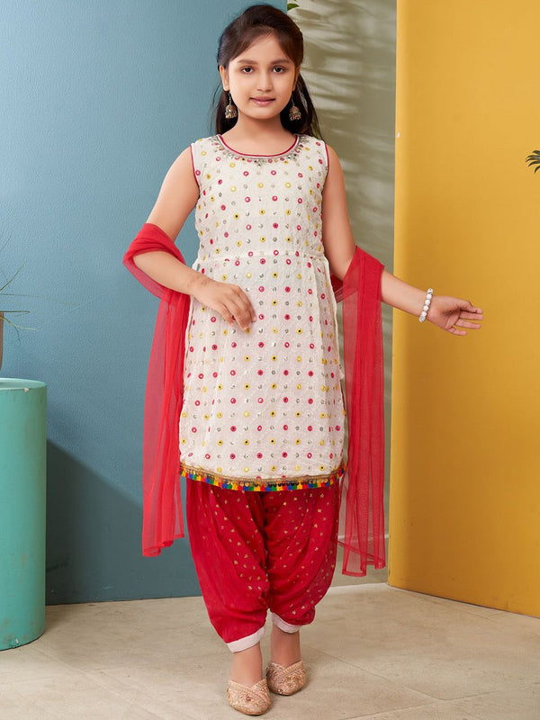 Girls Pack Of 2 Embroidered Straight Kurta Patiala With Dupatta